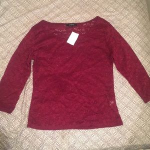 Maroon three-quarter sleeve lace blouse